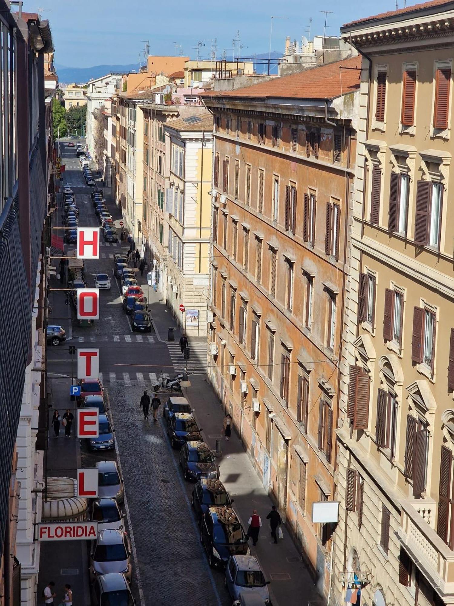 Appartamento-Castro Pretorio Рим Екстериор снимка